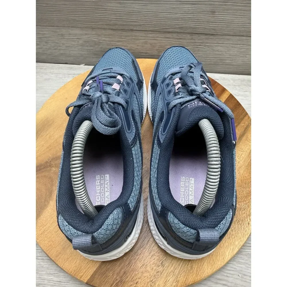 Womens 9 Skechers go run consistent sneakers blue 128075W